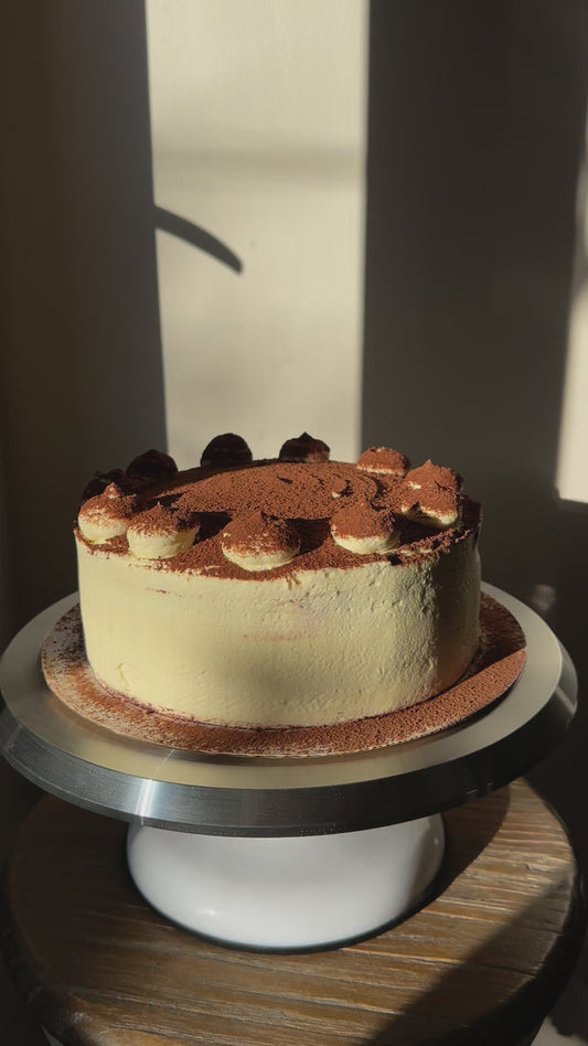 Tiramisu Cake